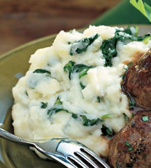 Mashed potatoes with spinach and cheese