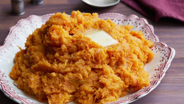 Mashed sweet potatoes with orange essence