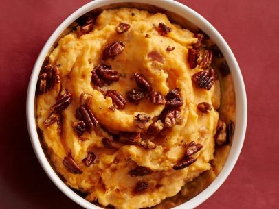 Mashed sweet potatoes with pecans
