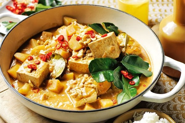 Massaman tofu curry