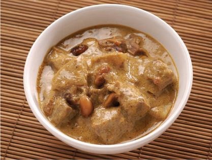 Massamun beef curry (Gaeng massamun neua)