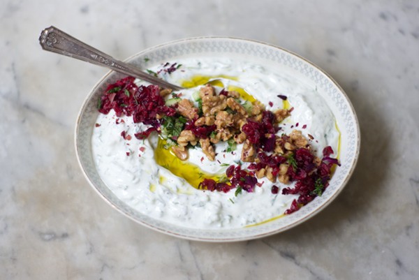 Mast-o-khiar yogurt dip