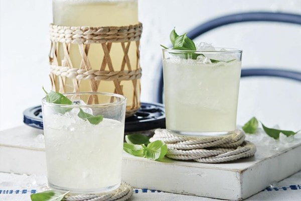 Mastiha honey and lemon spritz
