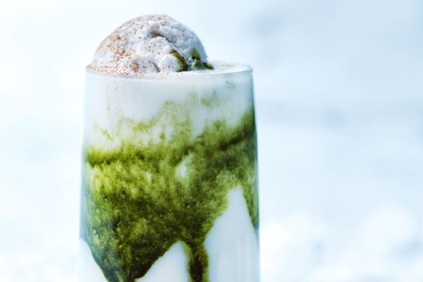 Matcha & kefir iced latte