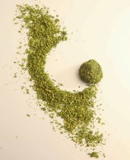 Matcha & pistachio truffle