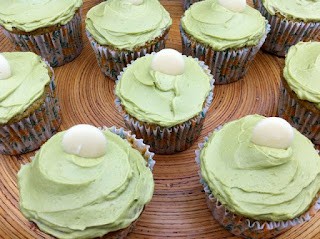 Matcha & white chocolate cupcakes 