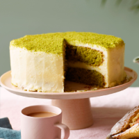 Matcha and pistachio cake