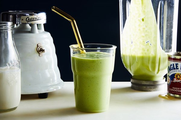 Matcha-avocado smoothie