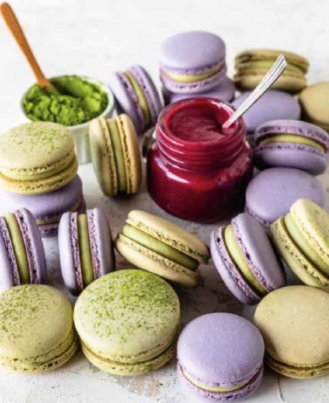 Matcha blueberry macarons