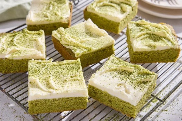 Matcha latte bars 