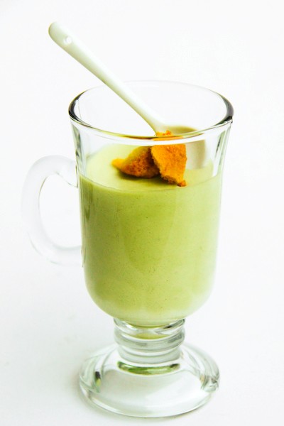 Matcha mousse with honeycomb