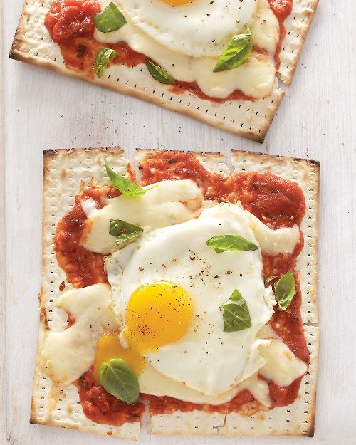 Matzo pizza