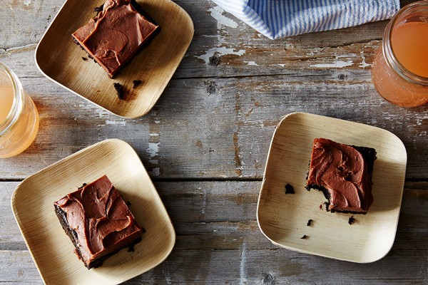 Maya's chocolate fudge sheet cake