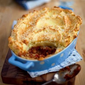Meat and mash pie