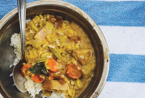 Meat and root vegetable stew (Sancocho)