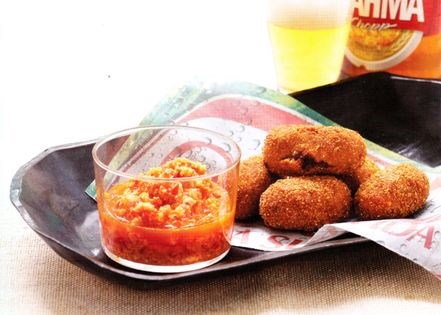 Meat croquettes (Croquettes de carne)