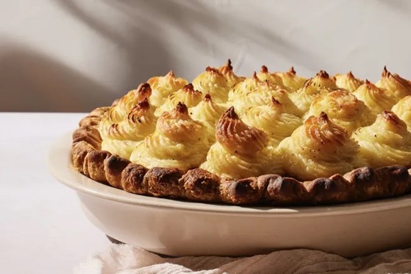 Meat 'n' potatoes pie