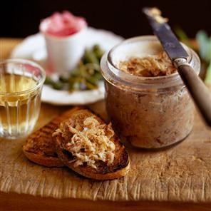 Meat rillettes using pork