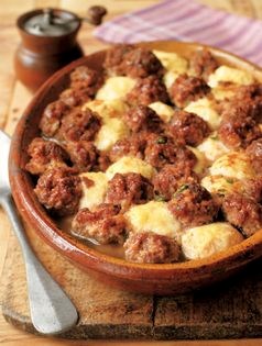 Meatball and ricotta bake (Truscello di Messina)
