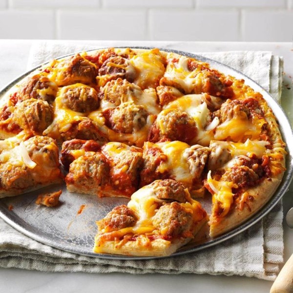 Meatball pizza