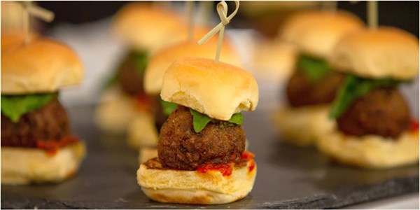 Meatball sliders (Paninetti con polpette)