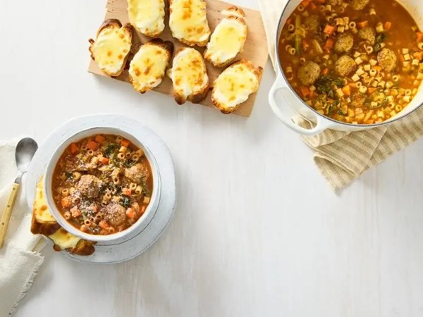 Meatball soup with ricotta toasts