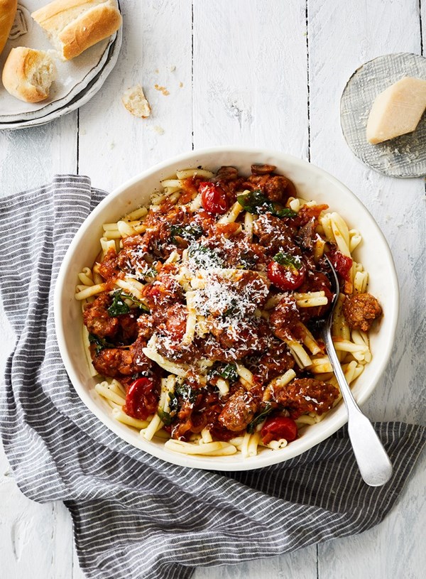 Meatball, tomato and basil ragu