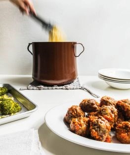 Meatballs in marinara