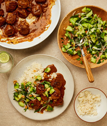 Meatballs in peanut gravy and cucumber salad