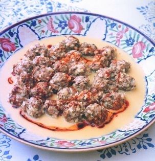 Meatballs with egg and lemon sauce