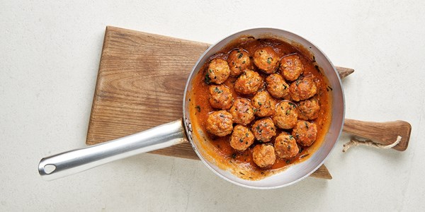 Meatballs with tomato sauce
