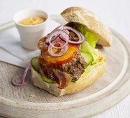 Meatloaf burger with spicy mayo