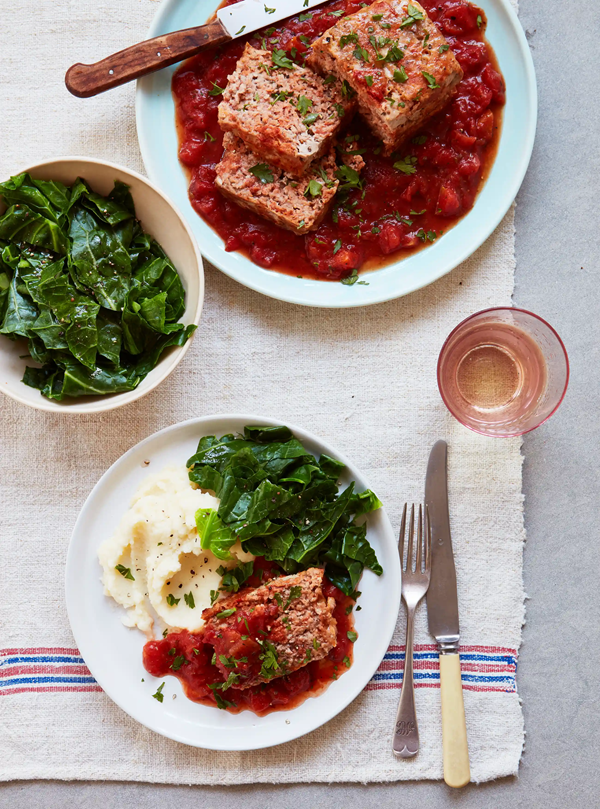 Meatloaf in quick tomato sauce