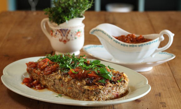 Meatloaf with tomato and basil sugo