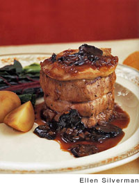 Medallions of beef with foie gras and truffles