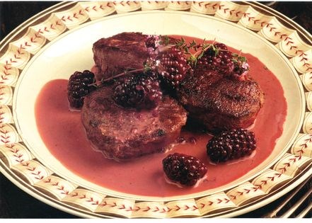 Medallions of venison with bramble jelly or blackberries