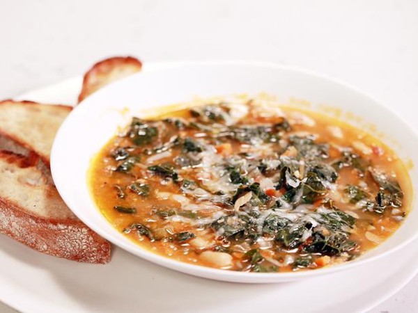 Mediterranean bean & bacon soup