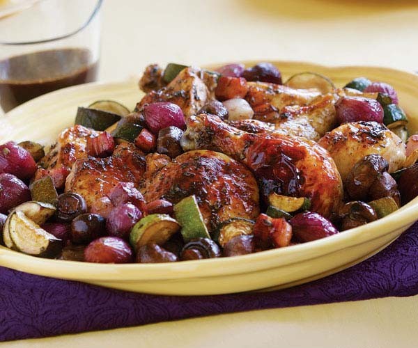Mediterranean chicken with mushrooms and zucchini