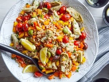 Mediterranean farro salad 