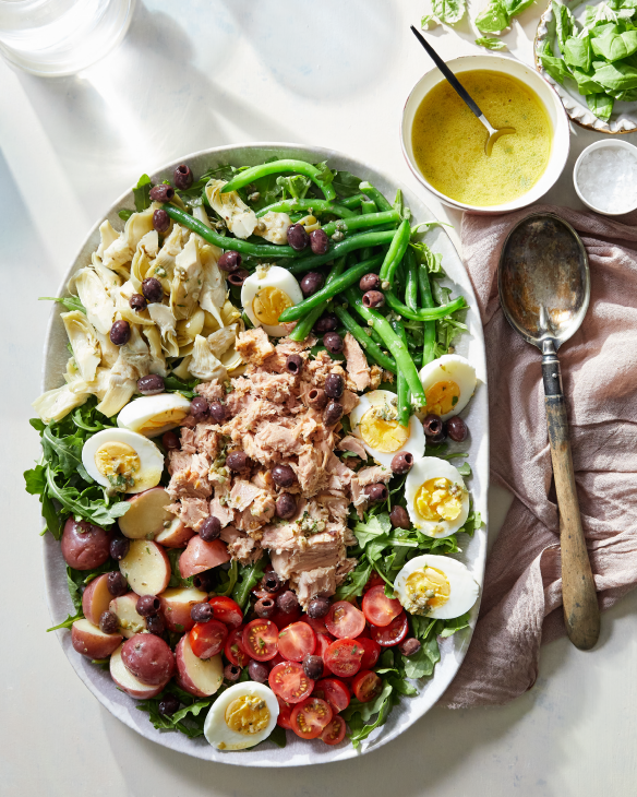 Mediterranean Niçoise salad