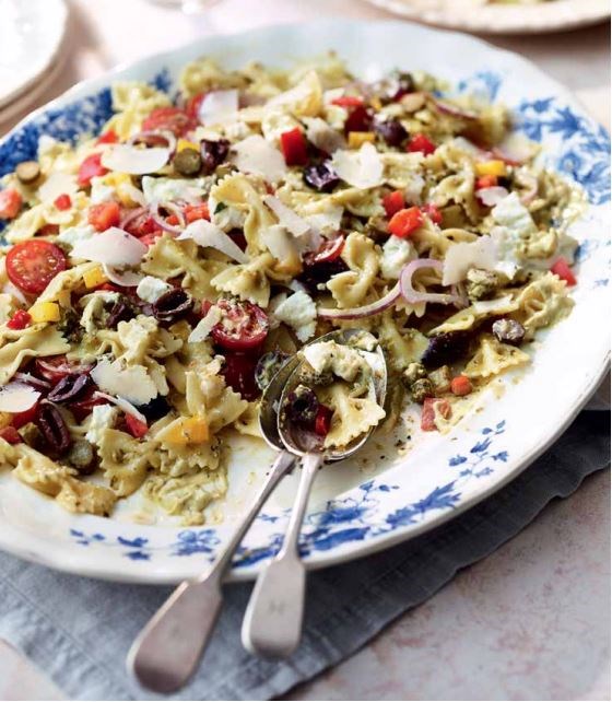 Mediterranean pasta salad (Insalata di pasta)