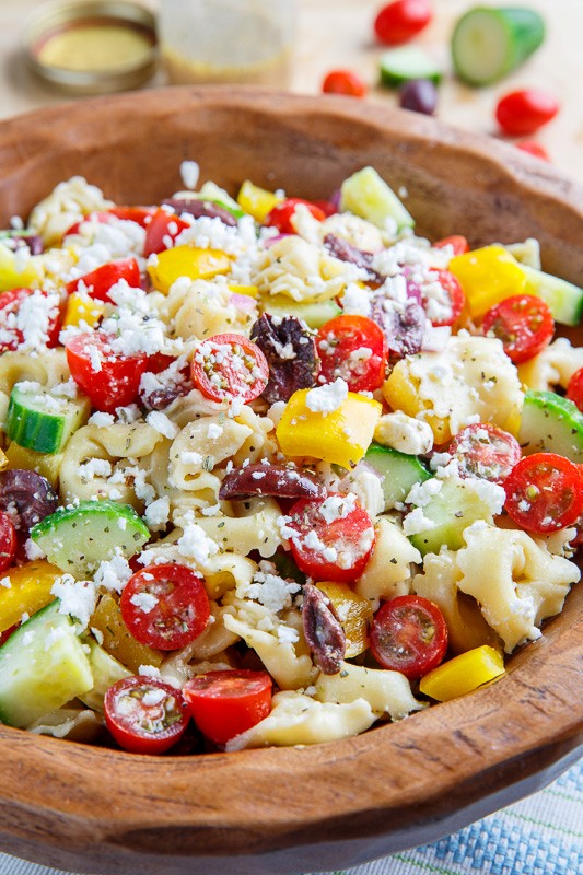 Mediterranean tortellini pasta salad