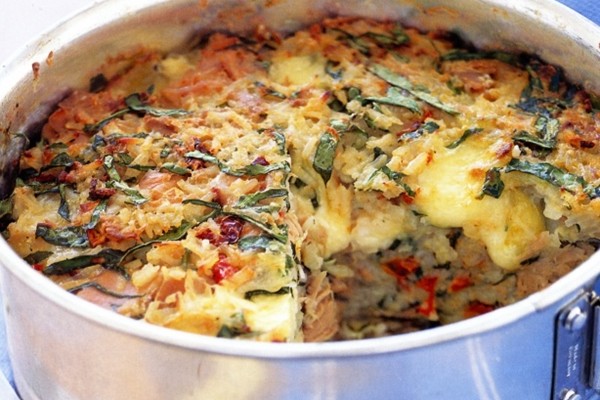 Mediterranean tuna and rice pie