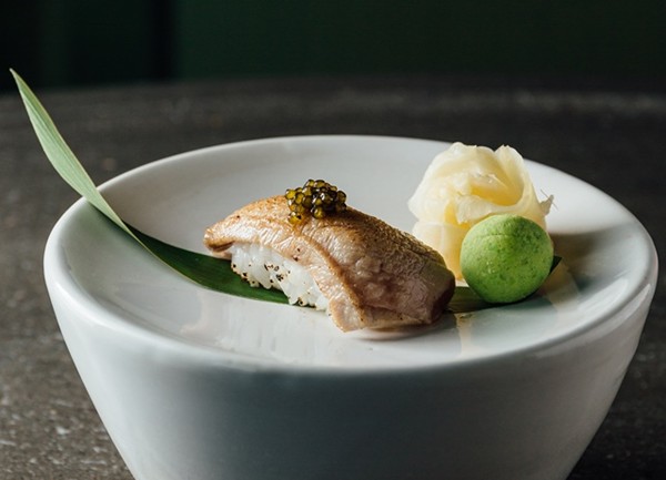 Medium fatty tuna nigiri (Chūtoro nigiri)