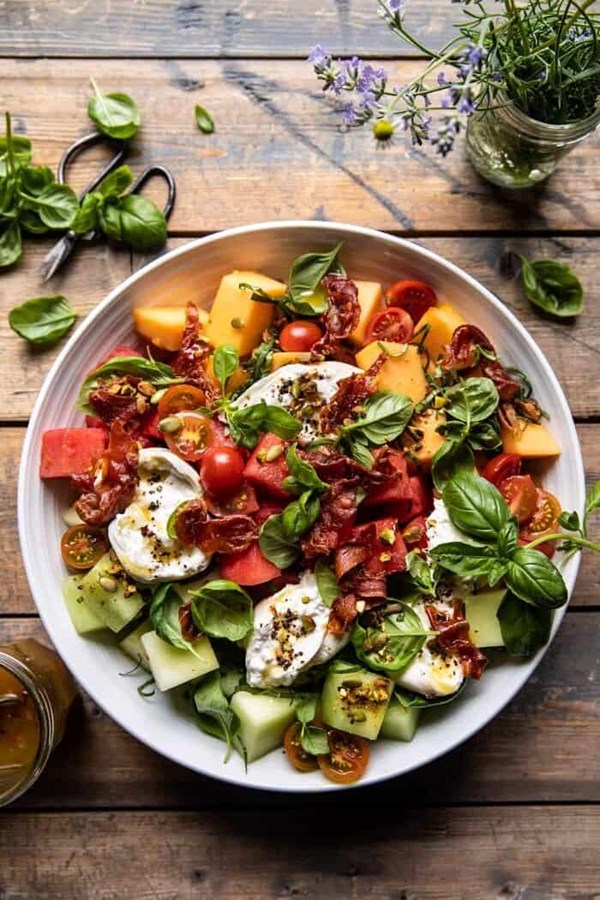 Melon basil burrata salad with crispy prosciutto