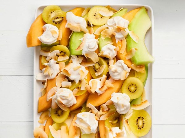 Melon-kiwi salad with coconut yogurt