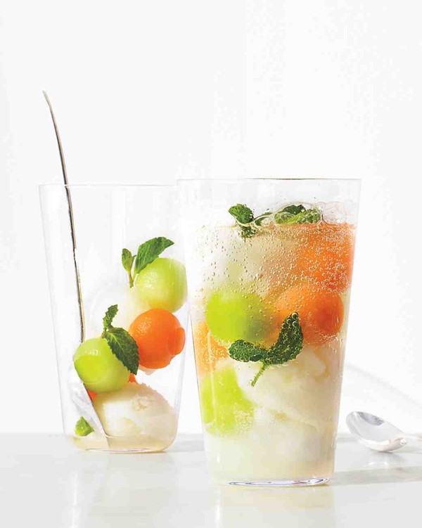Melon-sorbet float