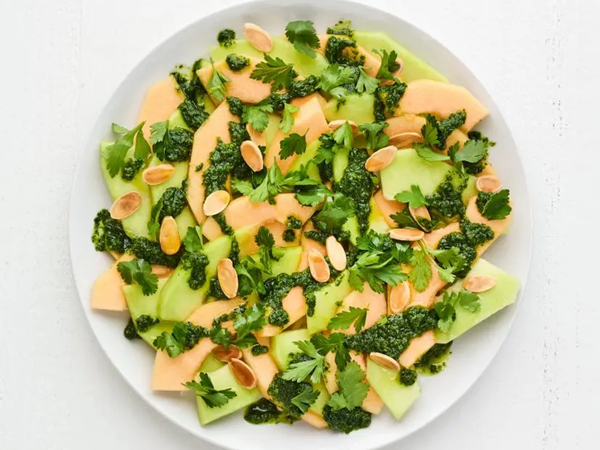 Melon with spicy cilantro sauce
