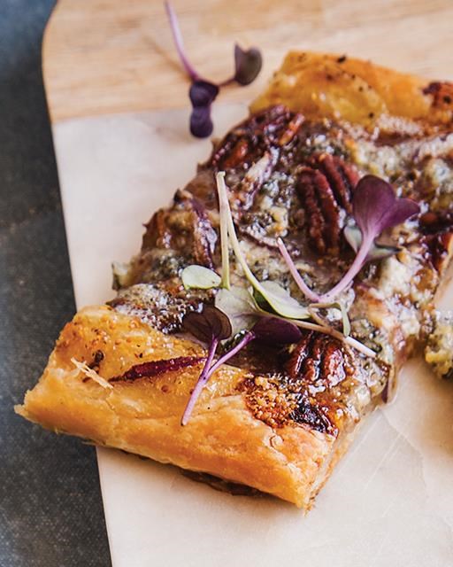 Memory tart with Roquefort & figs
