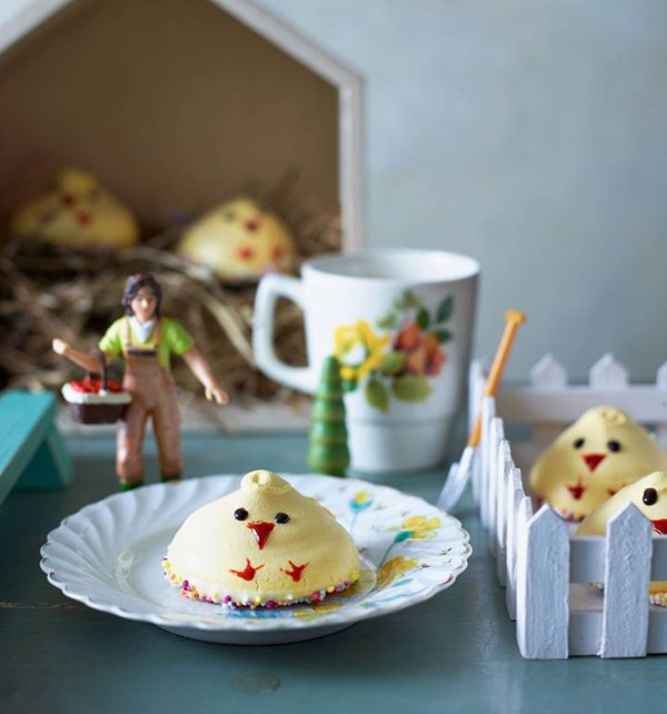 Meringue chicks